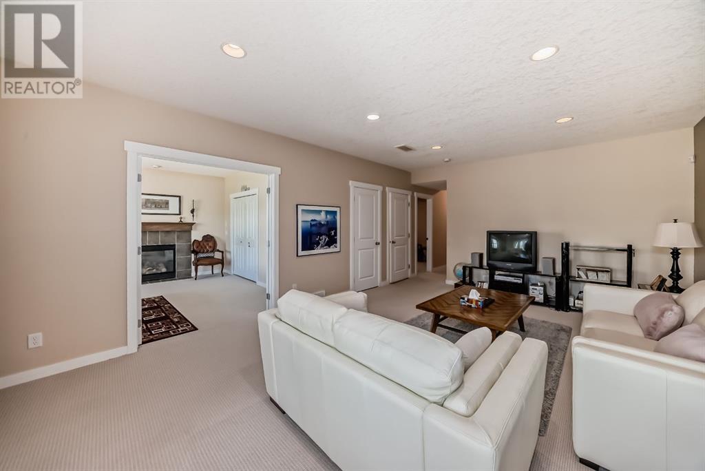 626 Coopers Drive Sw, Airdrie, Alberta  T4B 3M3 - Photo 39 - A2220598