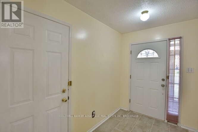 3 Mayfair Drive, Barrie (Ardagh), Ontario  L4N 6Y7 - Photo 9 - S12167832