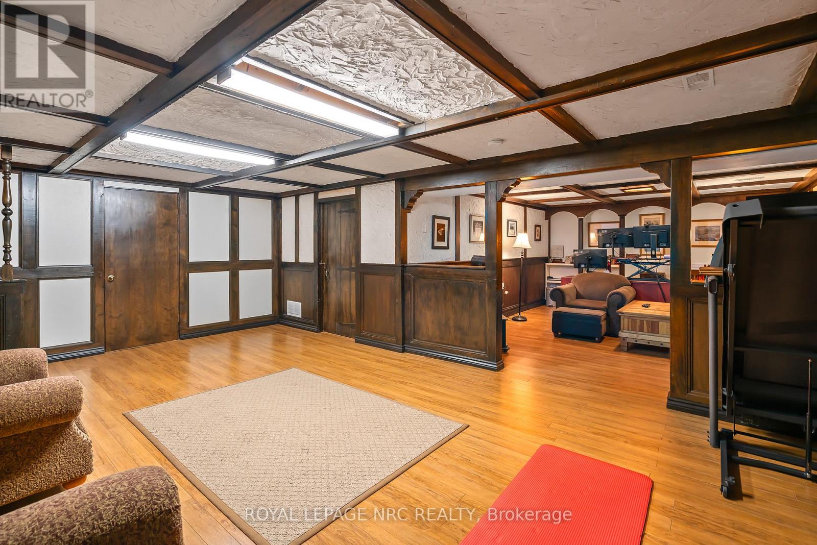 26 Cherry Avenue, Pelham (Fonthill), Ontario  L0S 1E0 - Photo 27 - X12167835