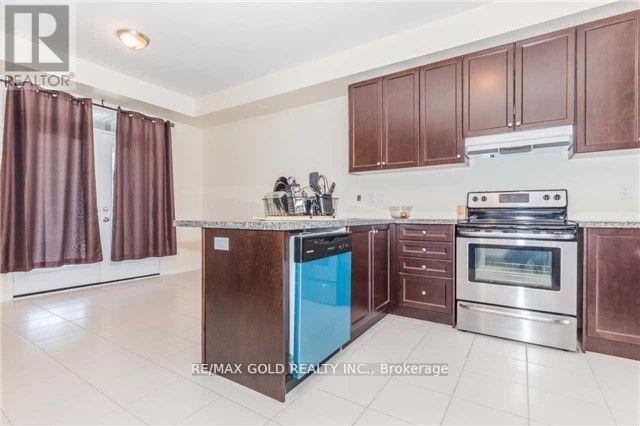 124 Inspire Boulevard, Brampton, Ontario  L6R 3X8 - Photo 5 - W12079523