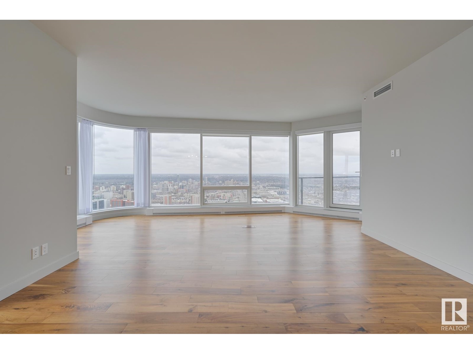 Property at #4106 10360 102 ST NW image 3