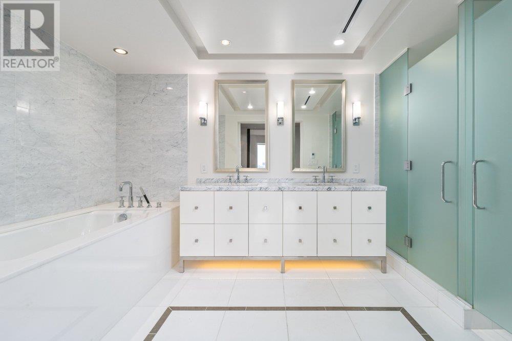 Listing Picture 24 of 40 : 2405 667 HOWE STREET, Vancouver / 溫哥華 - 魯藝地產 Yvonne Lu Group - MLS Medallion Club Member