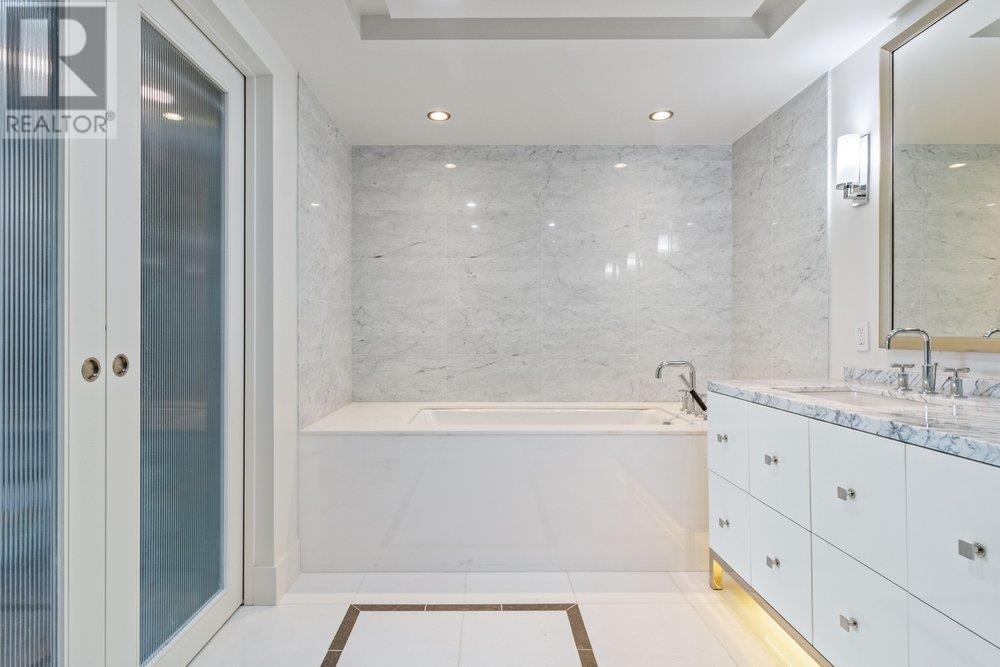 Listing Picture 26 of 40 : 2405 667 HOWE STREET, Vancouver / 溫哥華 - 魯藝地產 Yvonne Lu Group - MLS Medallion Club Member