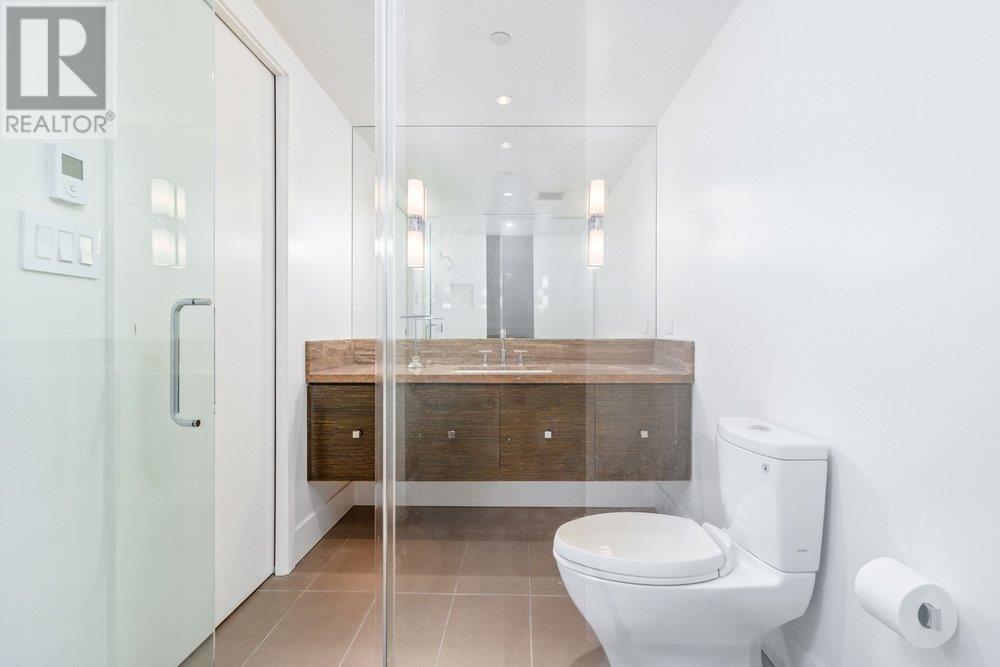 Listing Picture 32 of 40 : 2405 667 HOWE STREET, Vancouver / 溫哥華 - 魯藝地產 Yvonne Lu Group - MLS Medallion Club Member