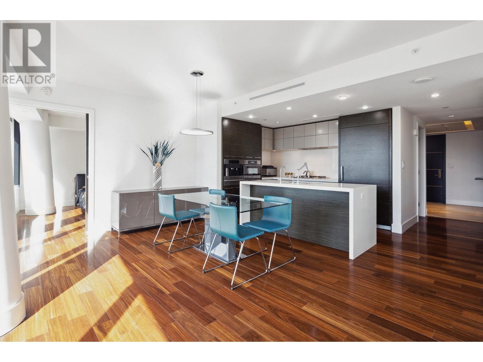 Listing Picture 17 of 40 : 2405 667 HOWE STREET, Vancouver / 溫哥華 - 魯藝地產 Yvonne Lu Group - MLS Medallion Club Member