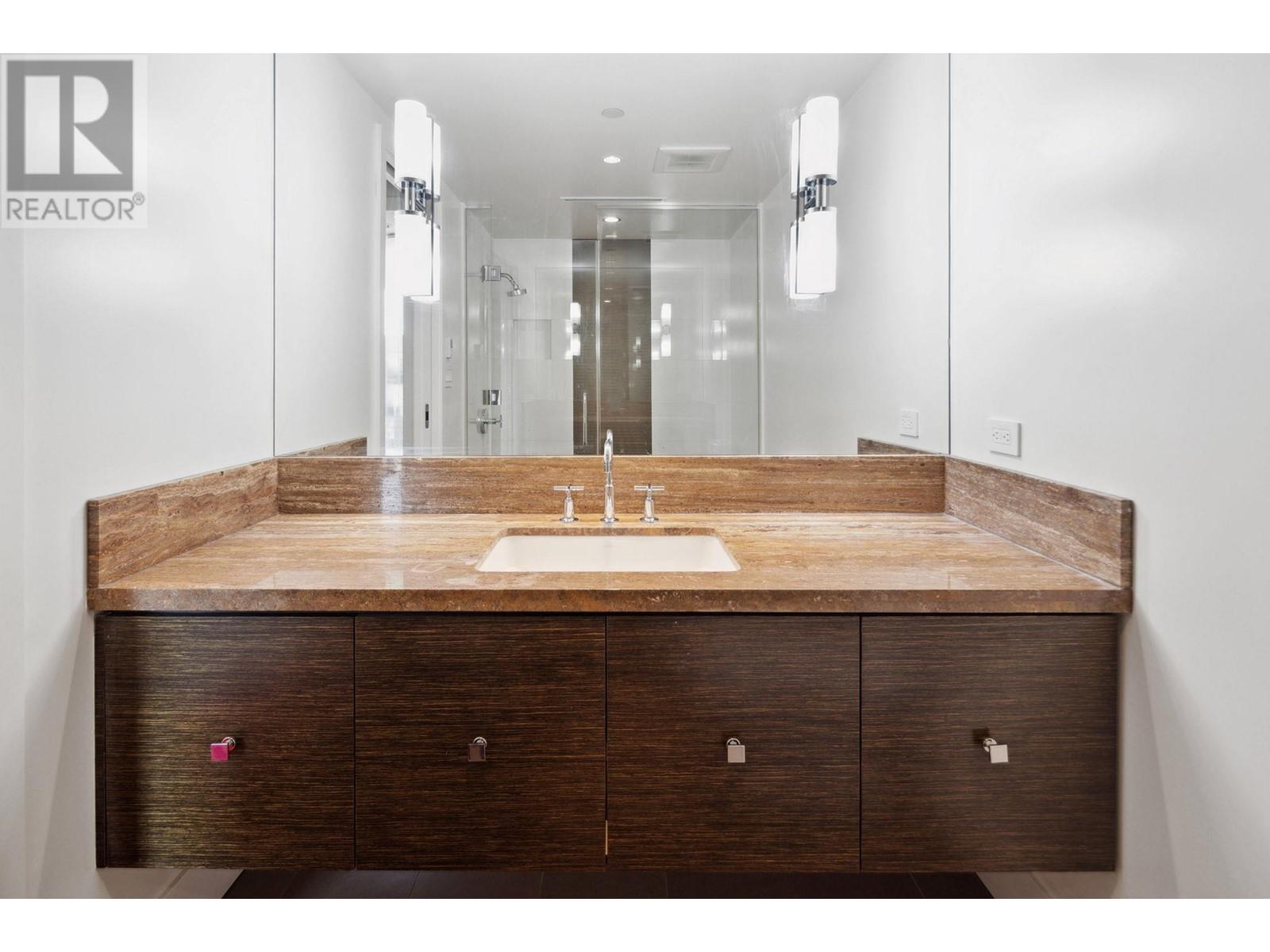 Listing Picture 30 of 40 : 2405 667 HOWE STREET, Vancouver / 溫哥華 - 魯藝地產 Yvonne Lu Group - MLS Medallion Club Member