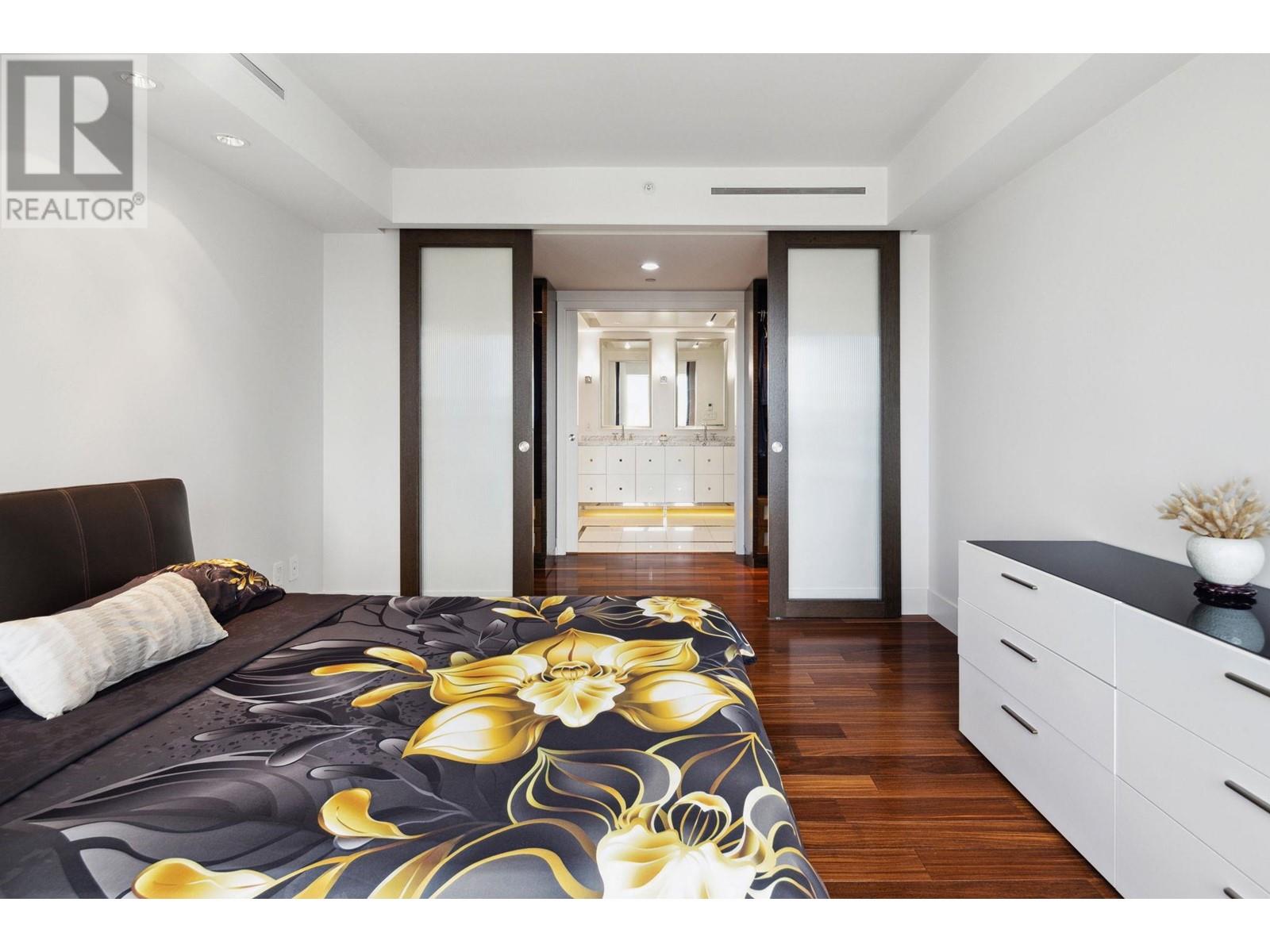 Listing Picture 22 of 40 : 2405 667 HOWE STREET, Vancouver / 溫哥華 - 魯藝地產 Yvonne Lu Group - MLS Medallion Club Member