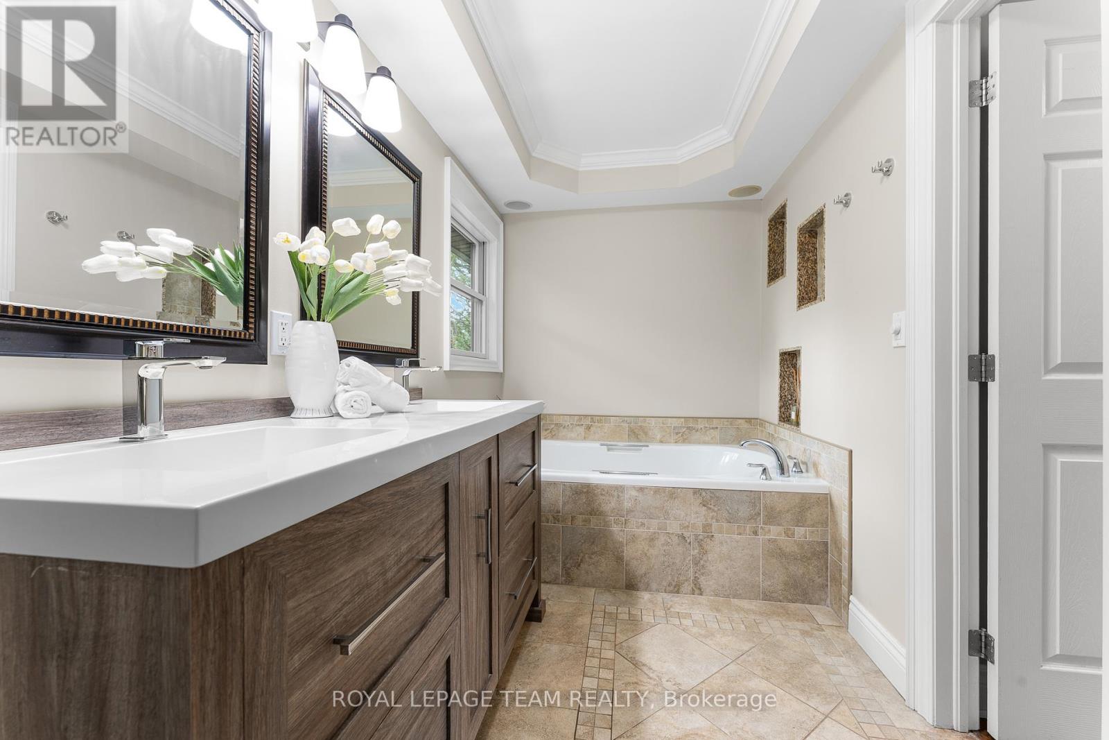 960 Hare Avenue, Ottawa, Ontario  K2A 3J5 - Photo 29 - X12167812