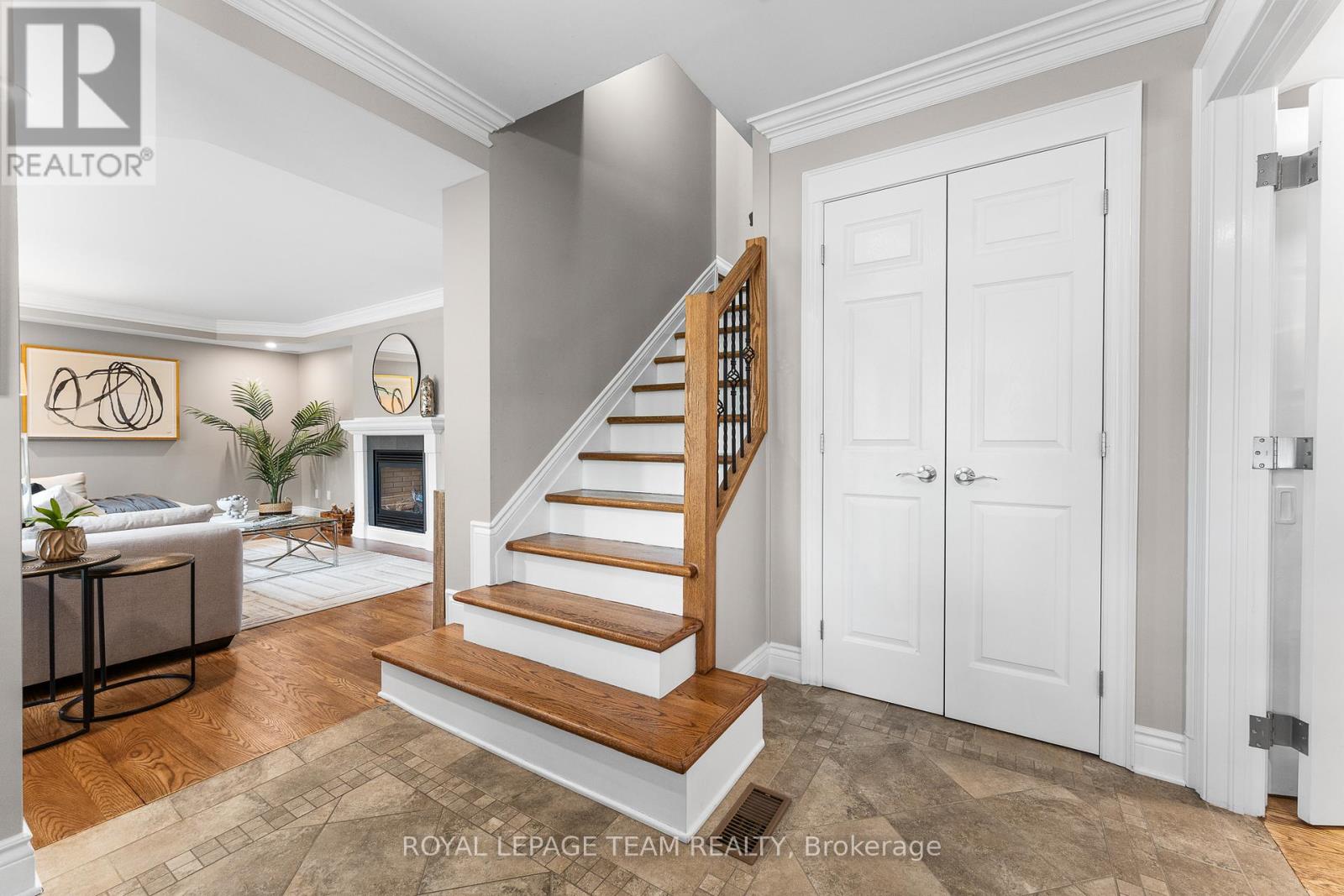 960 Hare Avenue, Ottawa, Ontario  K2A 3J5 - Photo 9 - X12167812