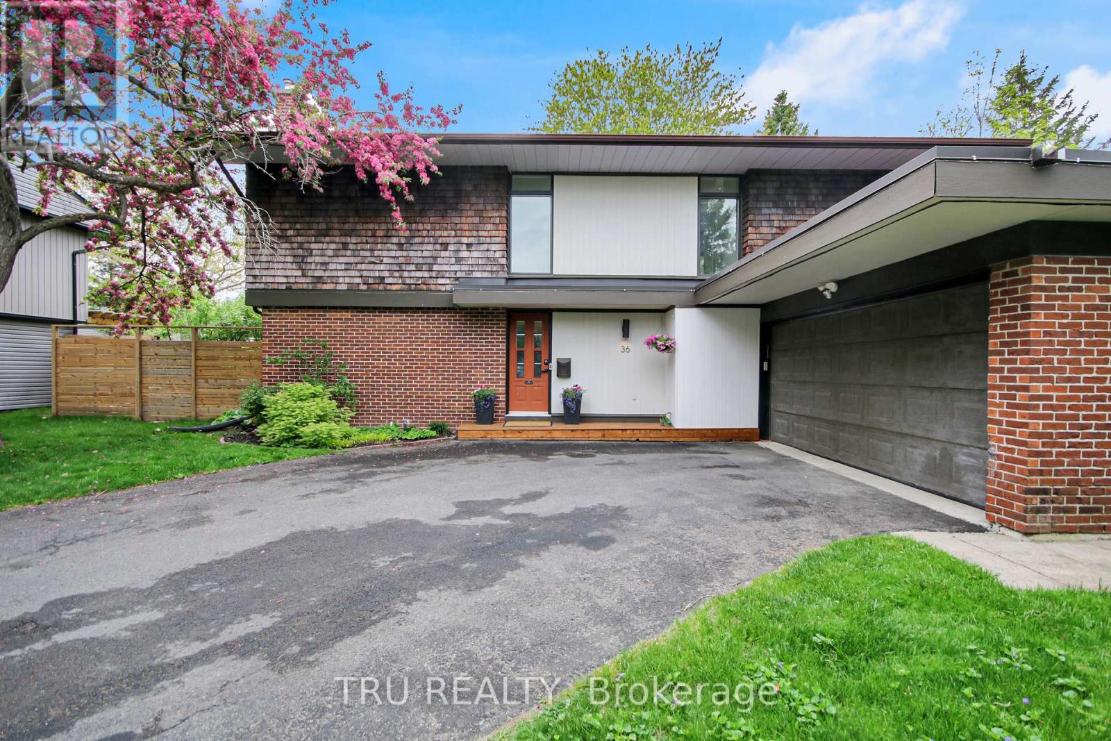 Property at 36 VARLEY DRIVE image 2