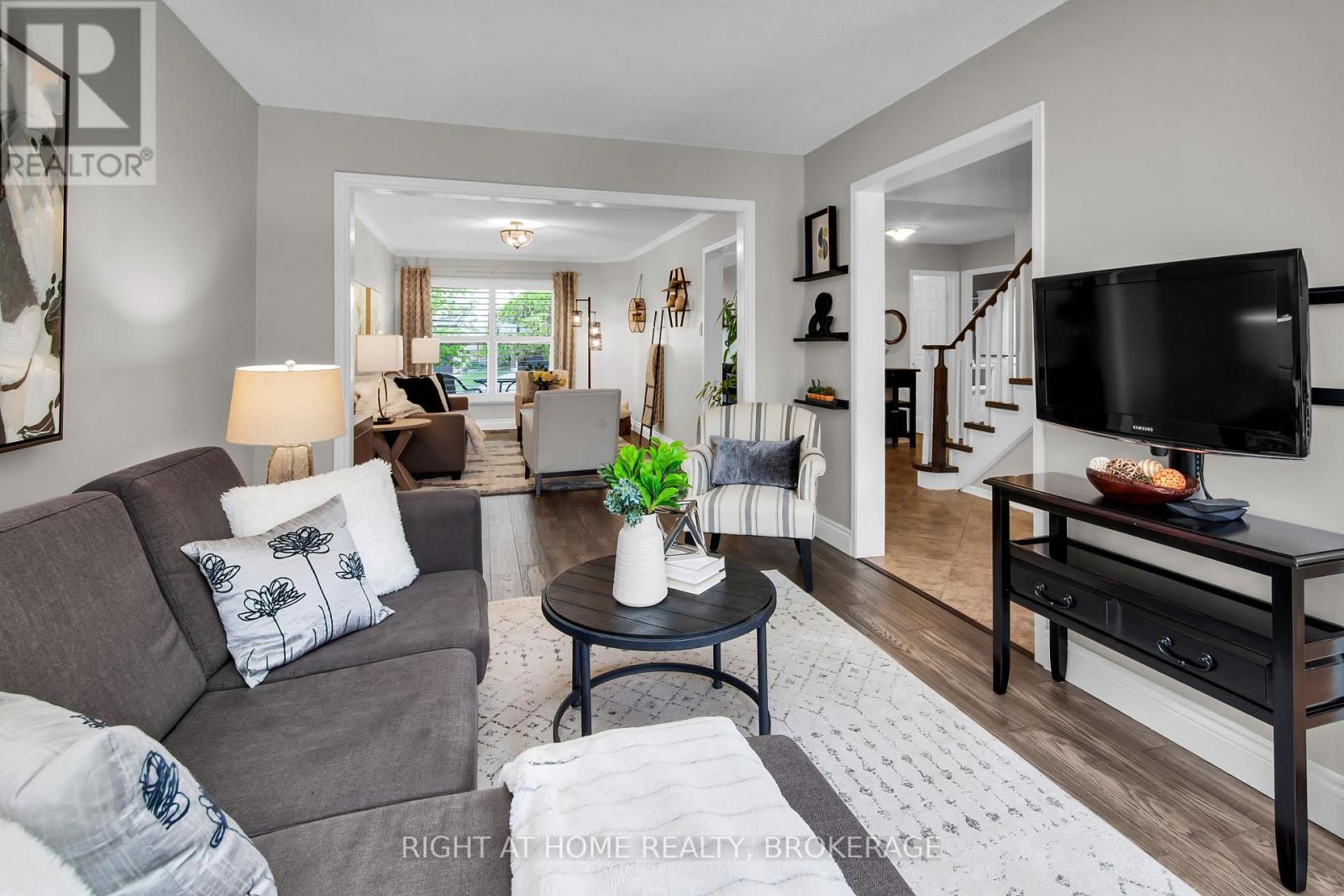 10 Ennisclare Place, Whitby, Ontario  L1R 1R9 - Photo 11 - E12167821