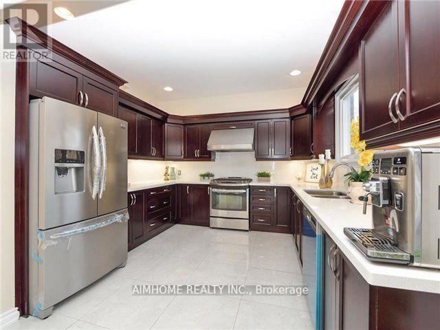 56 Braeside Square, Markham, Ontario  L3R 0A4 - Photo 6 - N12167825