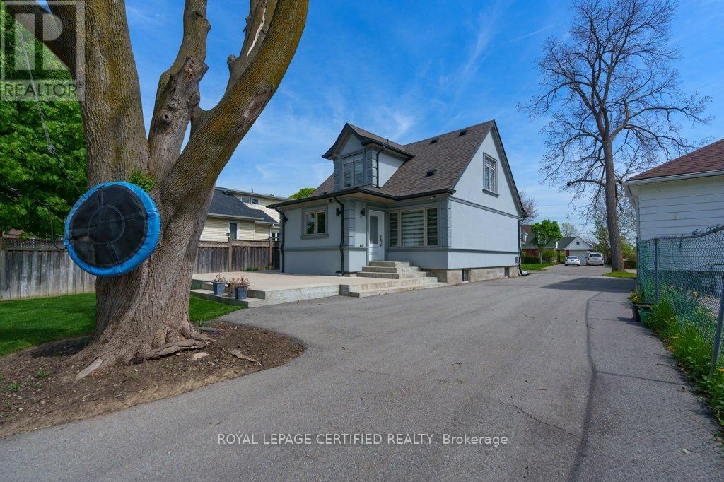 5 Murray Street, Brampton, Ontario  L6X 1R6 - Photo 3 - W12167815