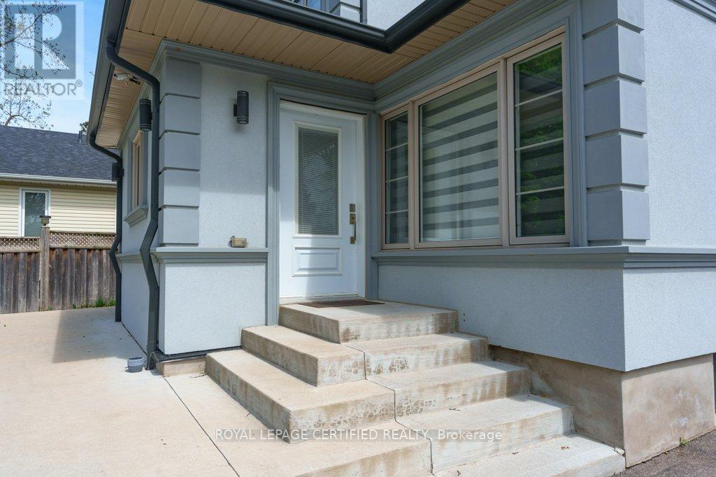 5 Murray Street, Brampton, Ontario  L6X 1R6 - Photo 4 - W12167815