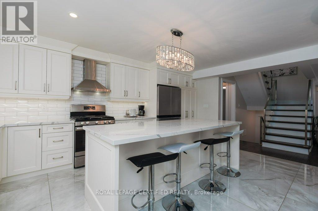 5 Murray Street, Brampton, Ontario  L6X 1R6 - Photo 5 - W12167815