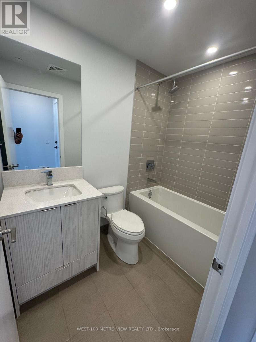 4903 - 430 Square One Drive, Mississauga, Ontario  L5B 0L6 - Photo 11 - W12167830
