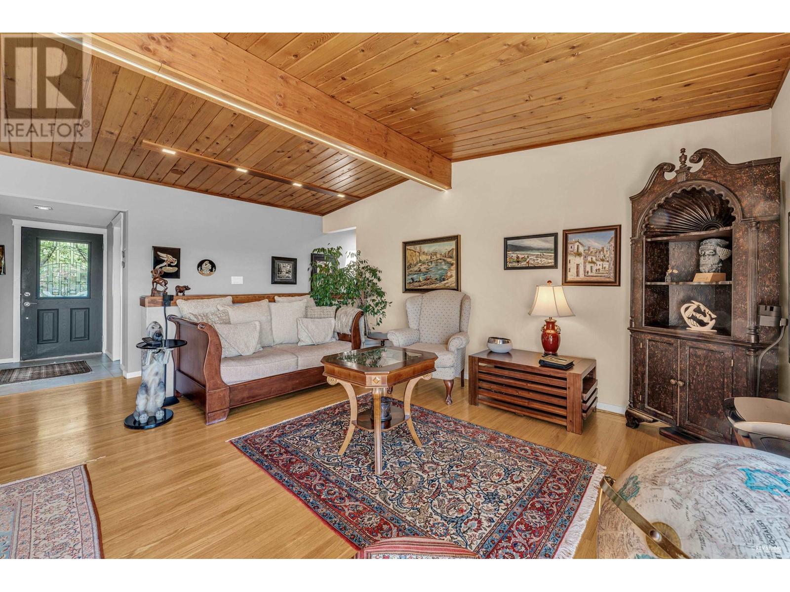4323 Valencia Avenue, North Vancouver, British Columbia  V7N 4A7 - Photo 11 - R3005653