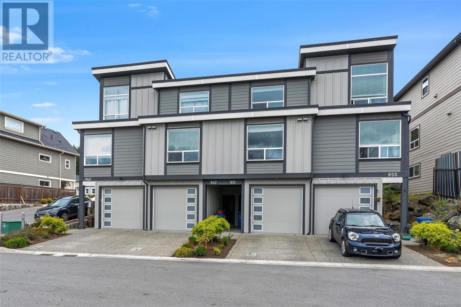 Property at 951 Warbler Close image 1