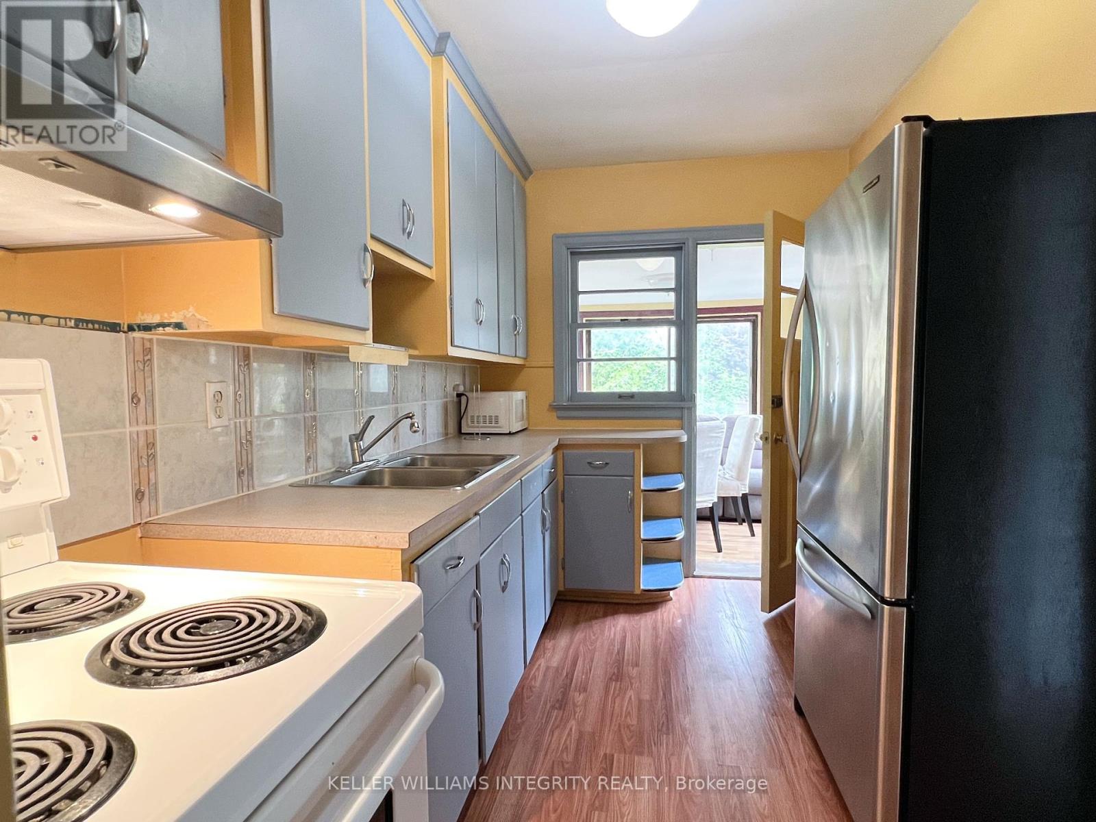 3 - 831 Bronson Avenue, Ottawa, Ontario  K1S 4G5 - Photo 4 - X12167856