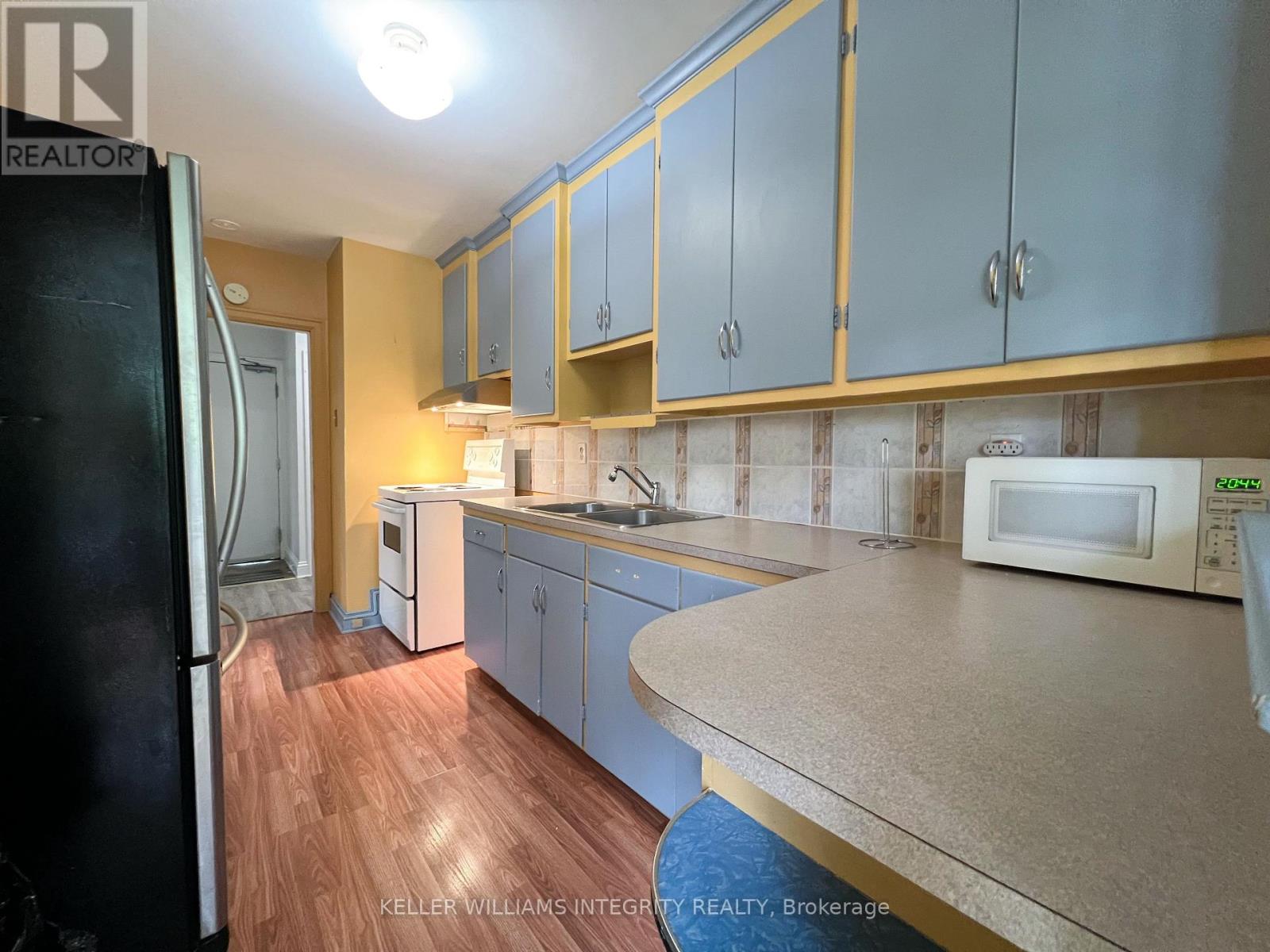 3 - 831 Bronson Avenue, Ottawa, Ontario  K1S 4G5 - Photo 6 - X12167856