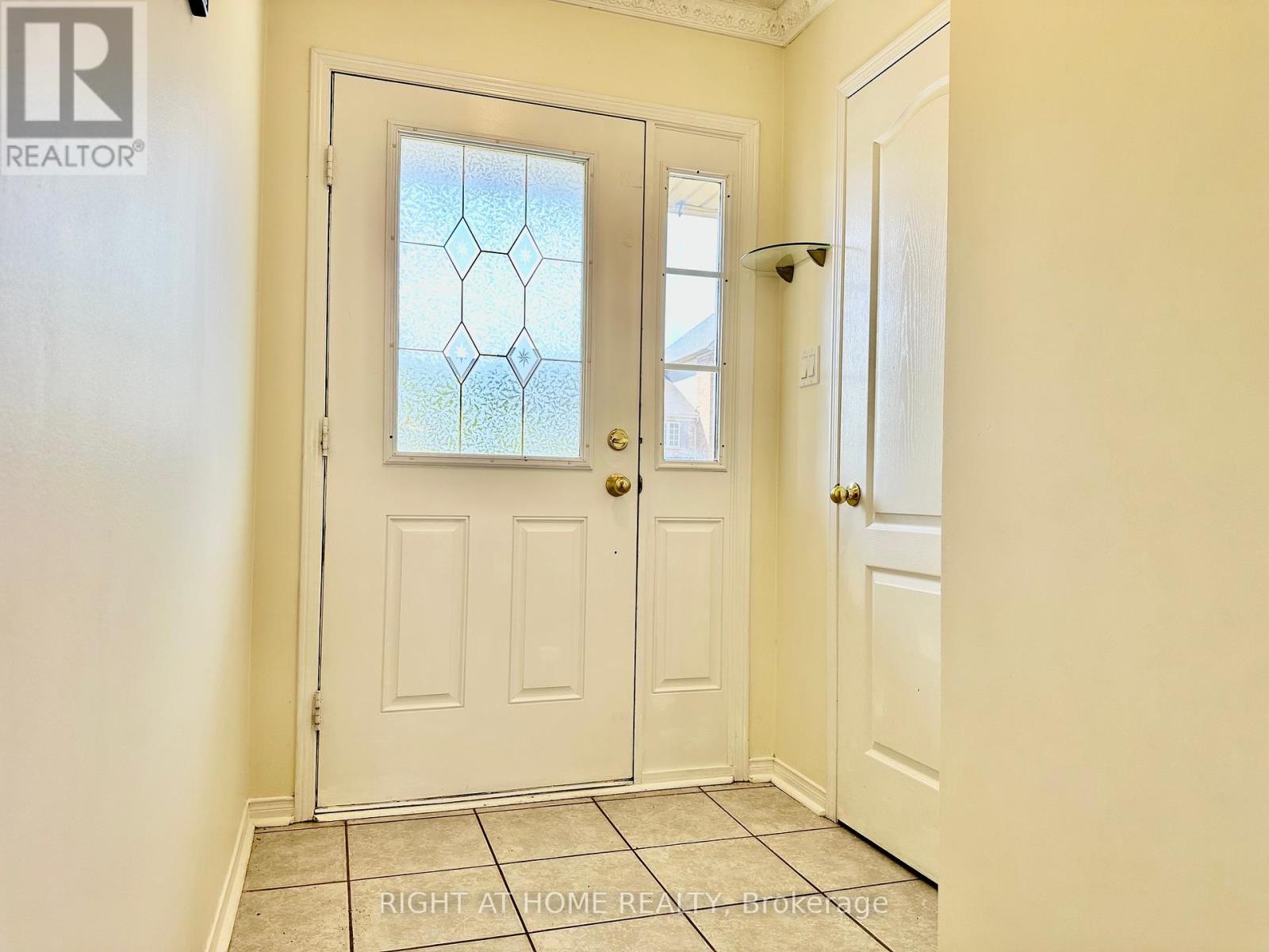 2110 Glenhampton Road, Oakville, Ontario  L6M 3X1 - Photo 3 - W12167849