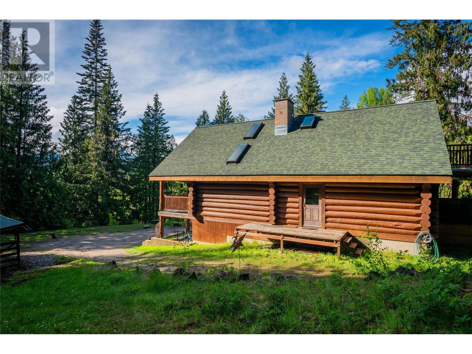 337 Wilson Road, Fruitvale, BC V0G1L1