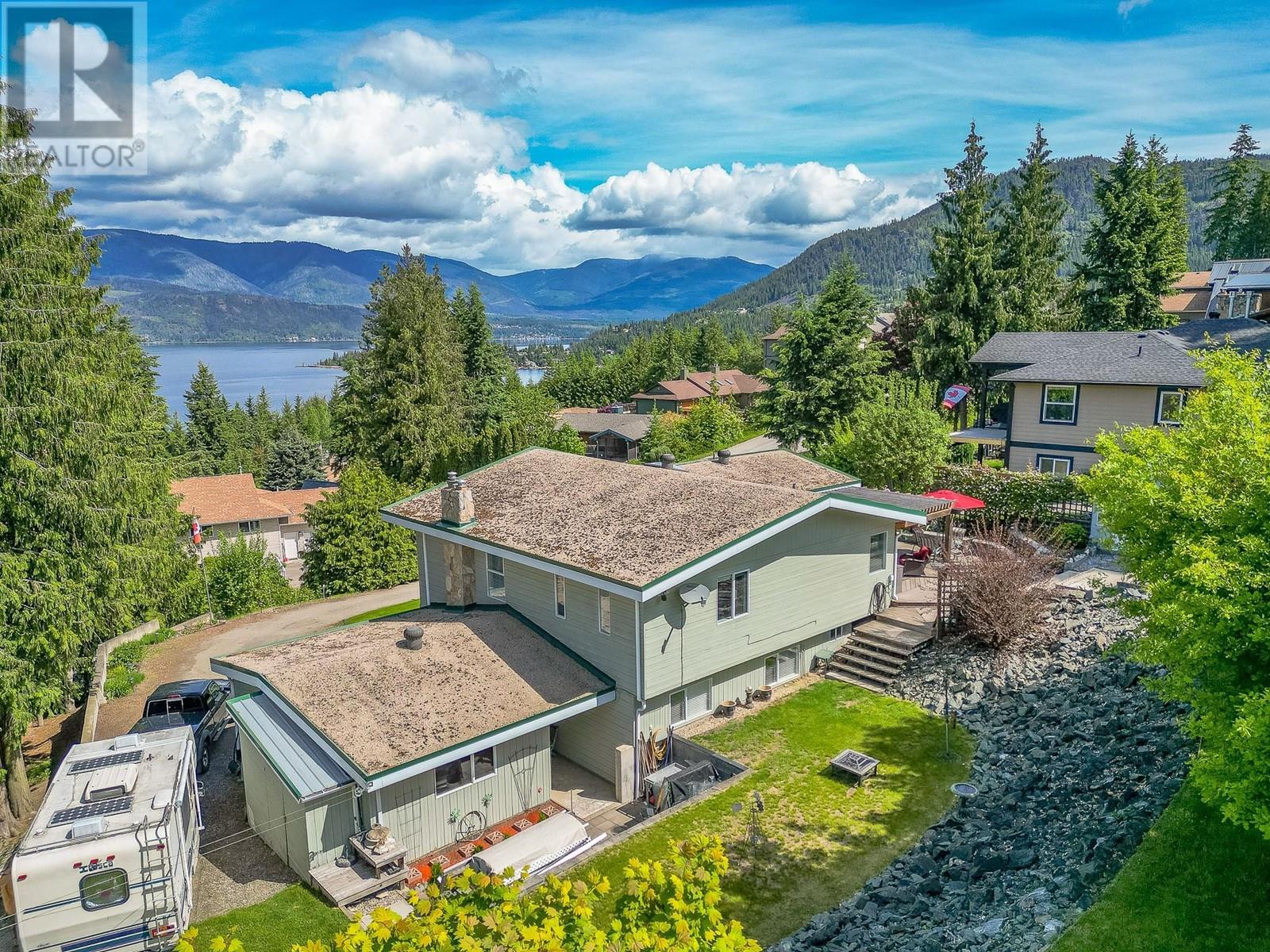 2332 Mnt Tuam Crescent, Sorrento, BC V0E2W2