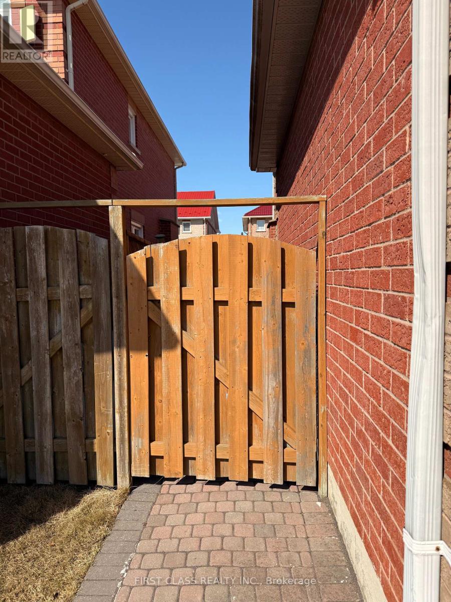 Lower - 268 Highglen Avenue, Markham, Ontario  L3S 3W3 - Photo 2 - N12167860