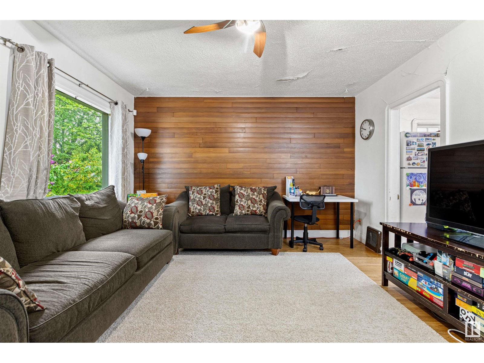 Property at 11422 83 ST NW image 2