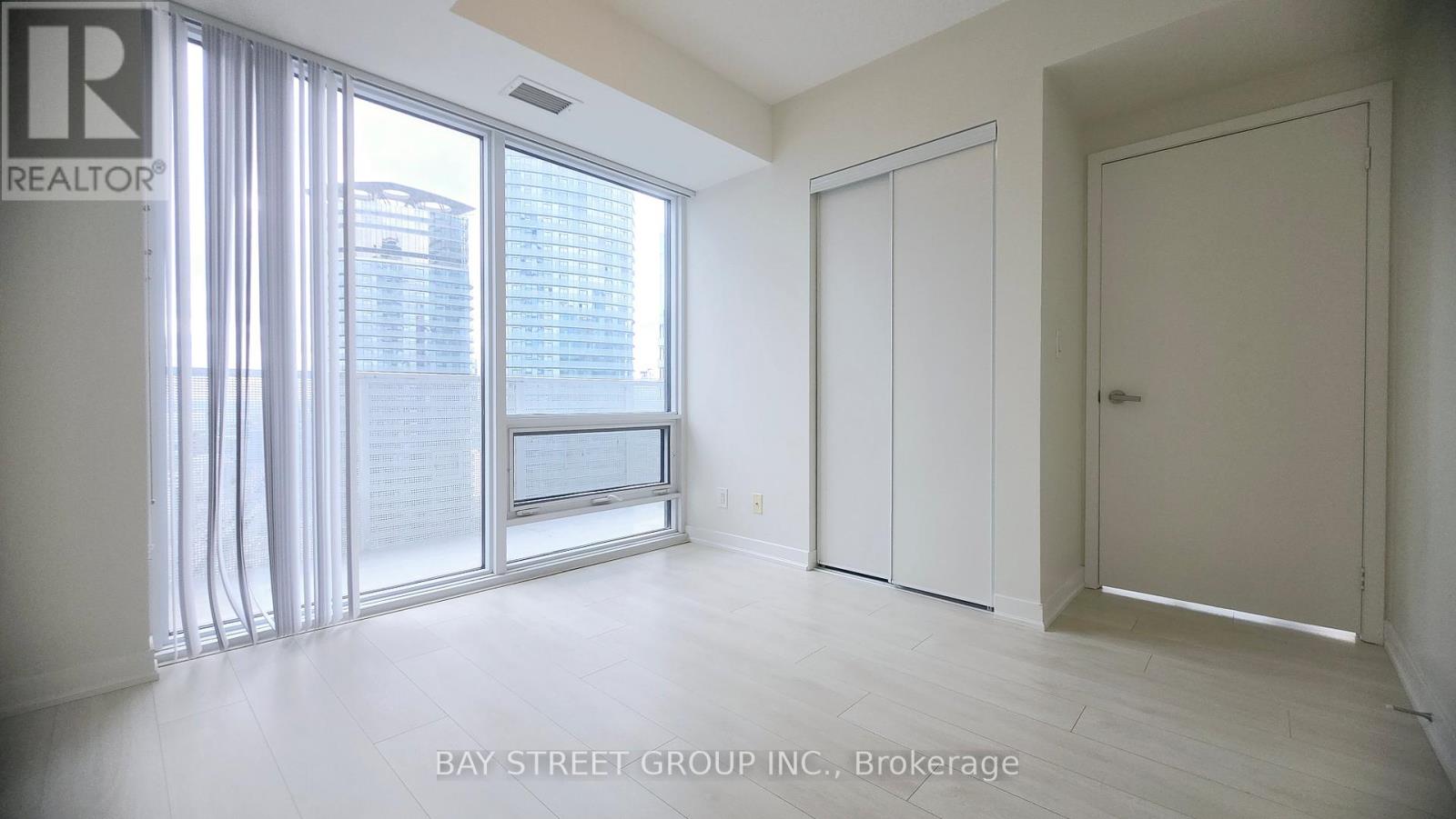 5002 - 100 Harbour Street, Toronto, Ontario  M5J 2T5 - Photo 12 - C12148255
