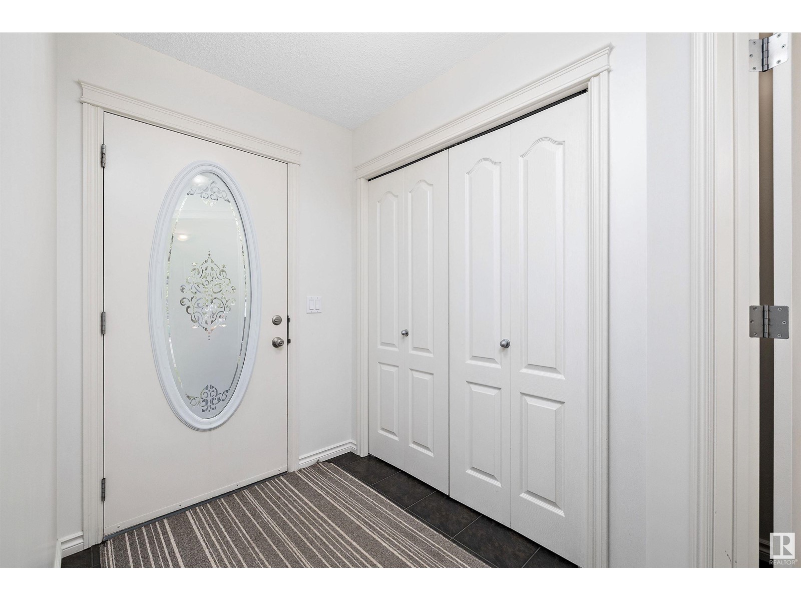 Property at 17115 7A AV SW image 4