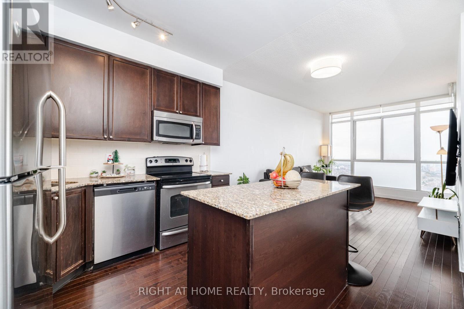 2308 - 225 Webb Drive, Mississauga, Ontario  L5B 4P2 - Photo 10 - W12167885