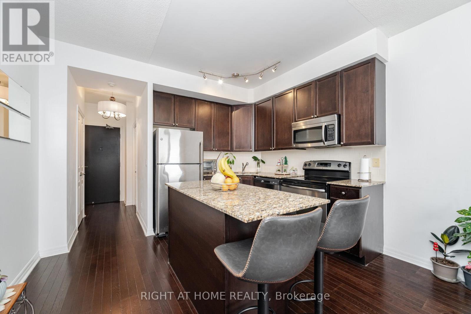 2308 - 225 Webb Drive, Mississauga, Ontario  L5B 4P2 - Photo 11 - W12167885