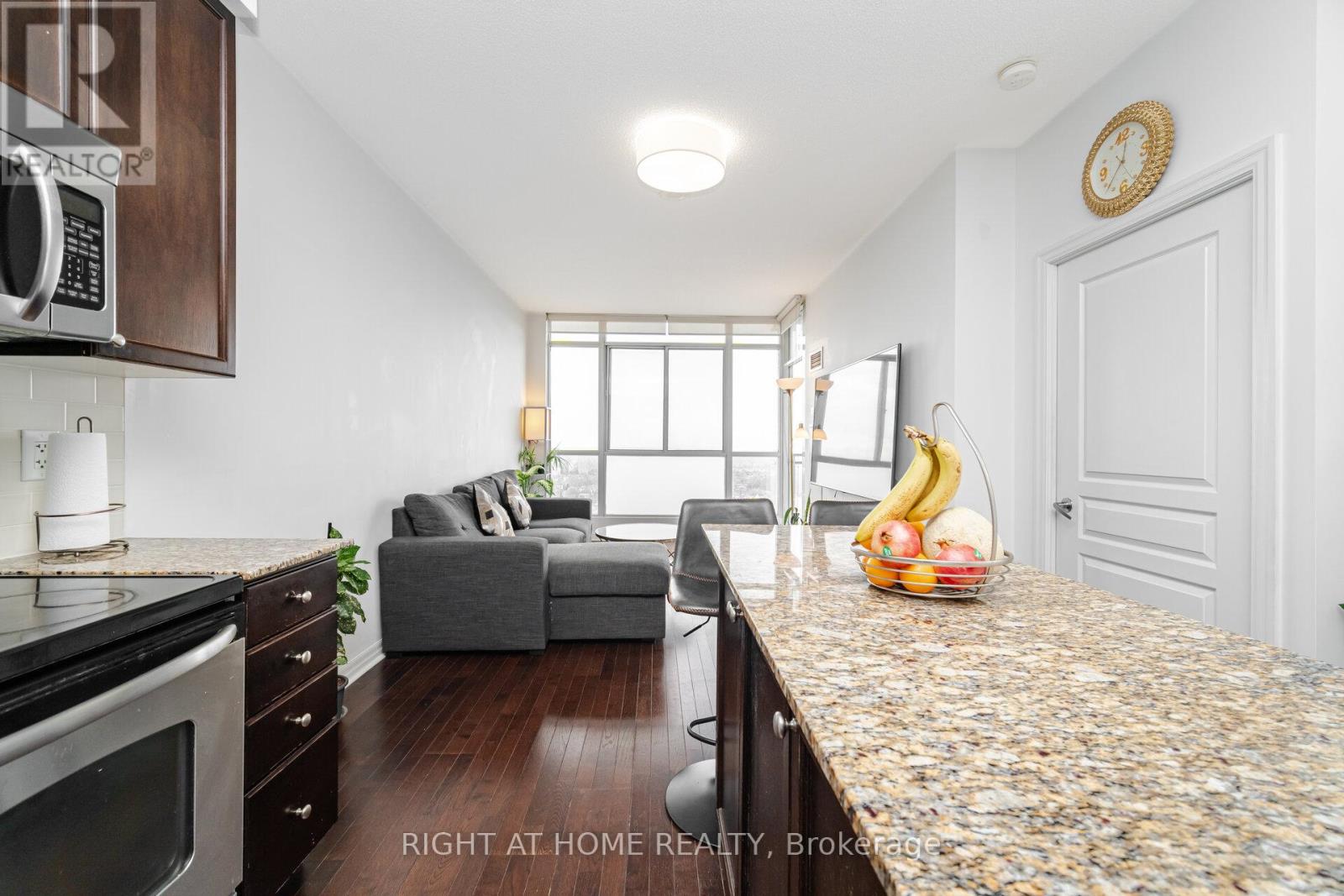 2308 - 225 Webb Drive, Mississauga, Ontario  L5B 4P2 - Photo 13 - W12167885