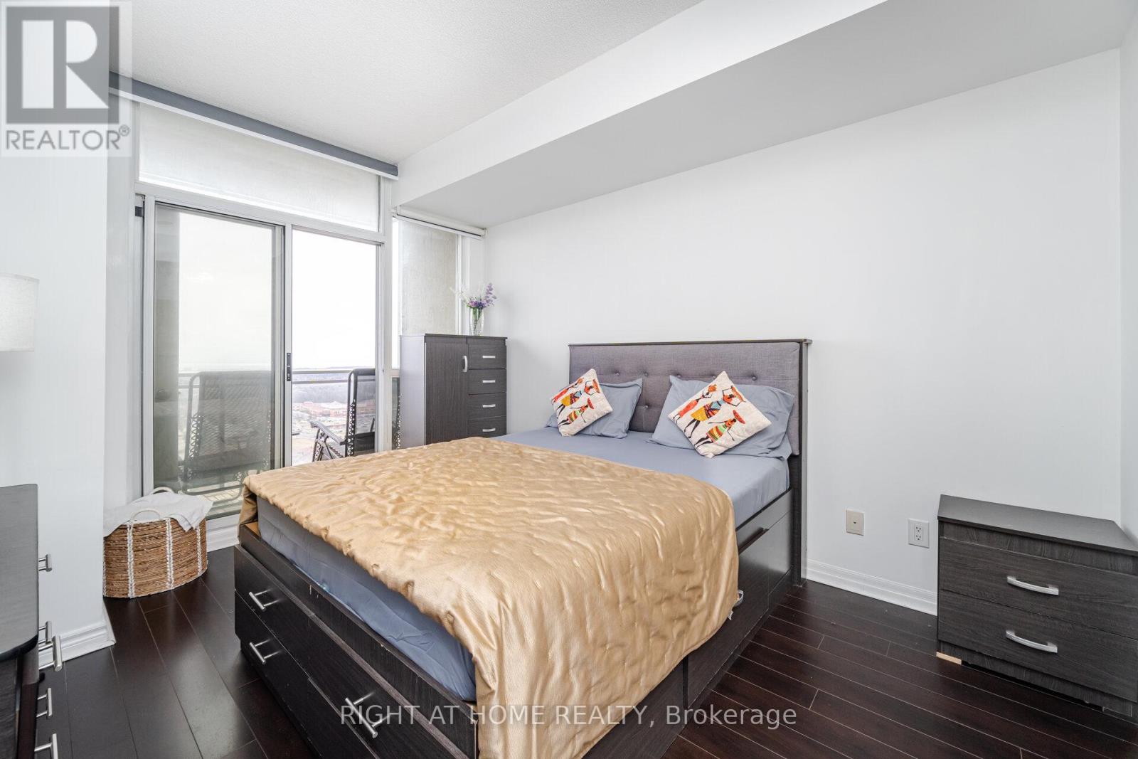 2308 - 225 Webb Drive, Mississauga, Ontario  L5B 4P2 - Photo 19 - W12167885