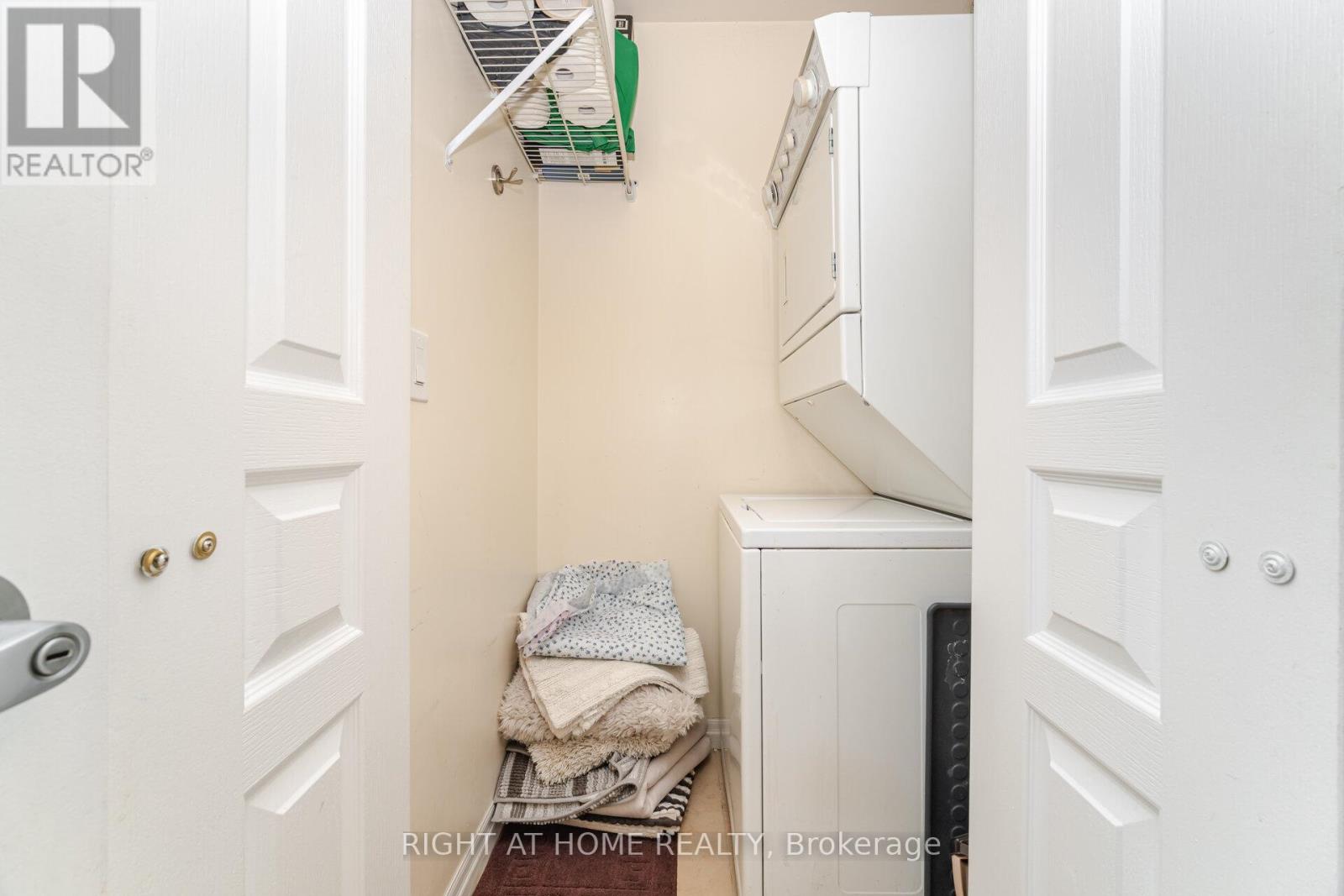 2308 - 225 Webb Drive, Mississauga, Ontario  L5B 4P2 - Photo 26 - W12167885