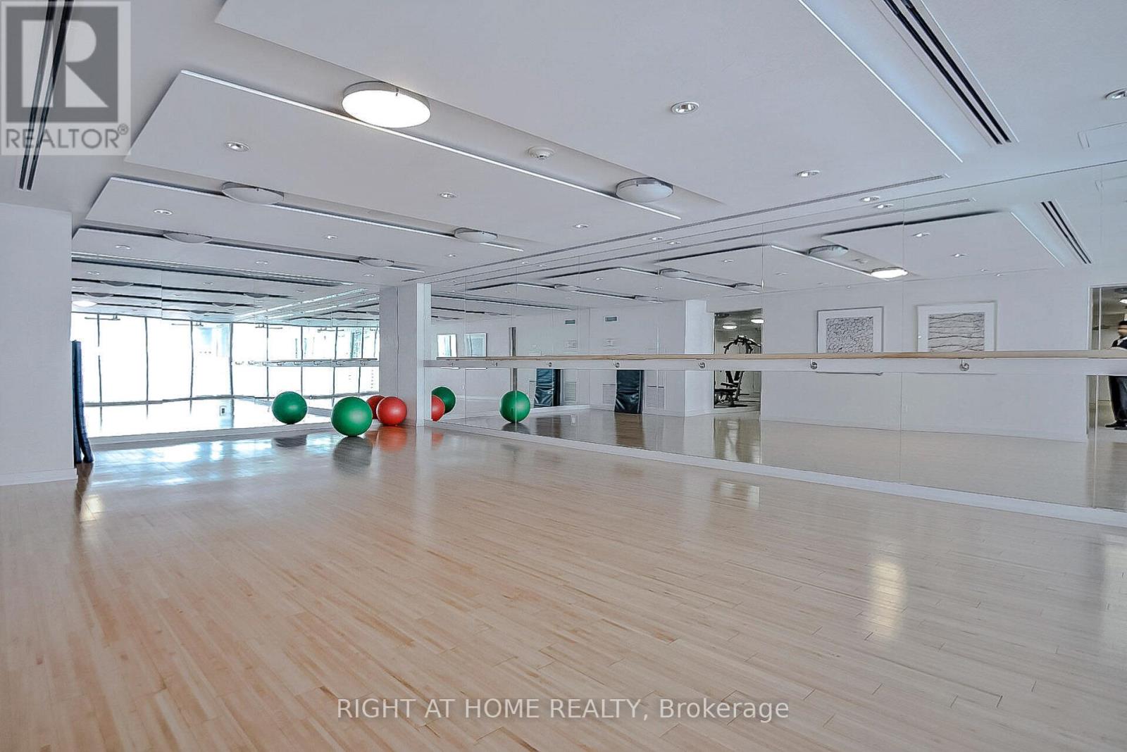 2308 - 225 Webb Drive, Mississauga, Ontario  L5B 4P2 - Photo 44 - W12167885