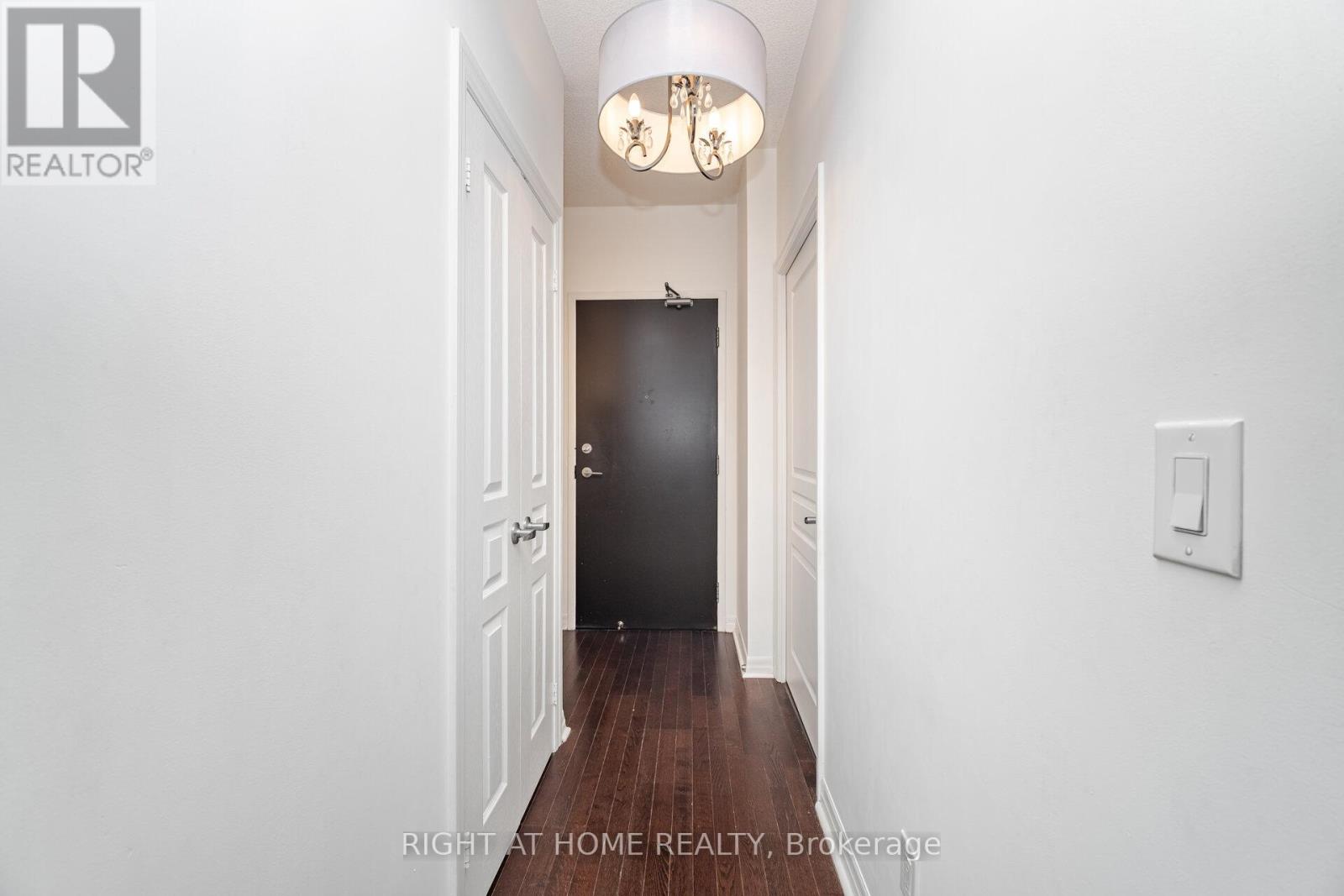 2308 - 225 Webb Drive, Mississauga, Ontario  L5B 4P2 - Photo 7 - W12167885