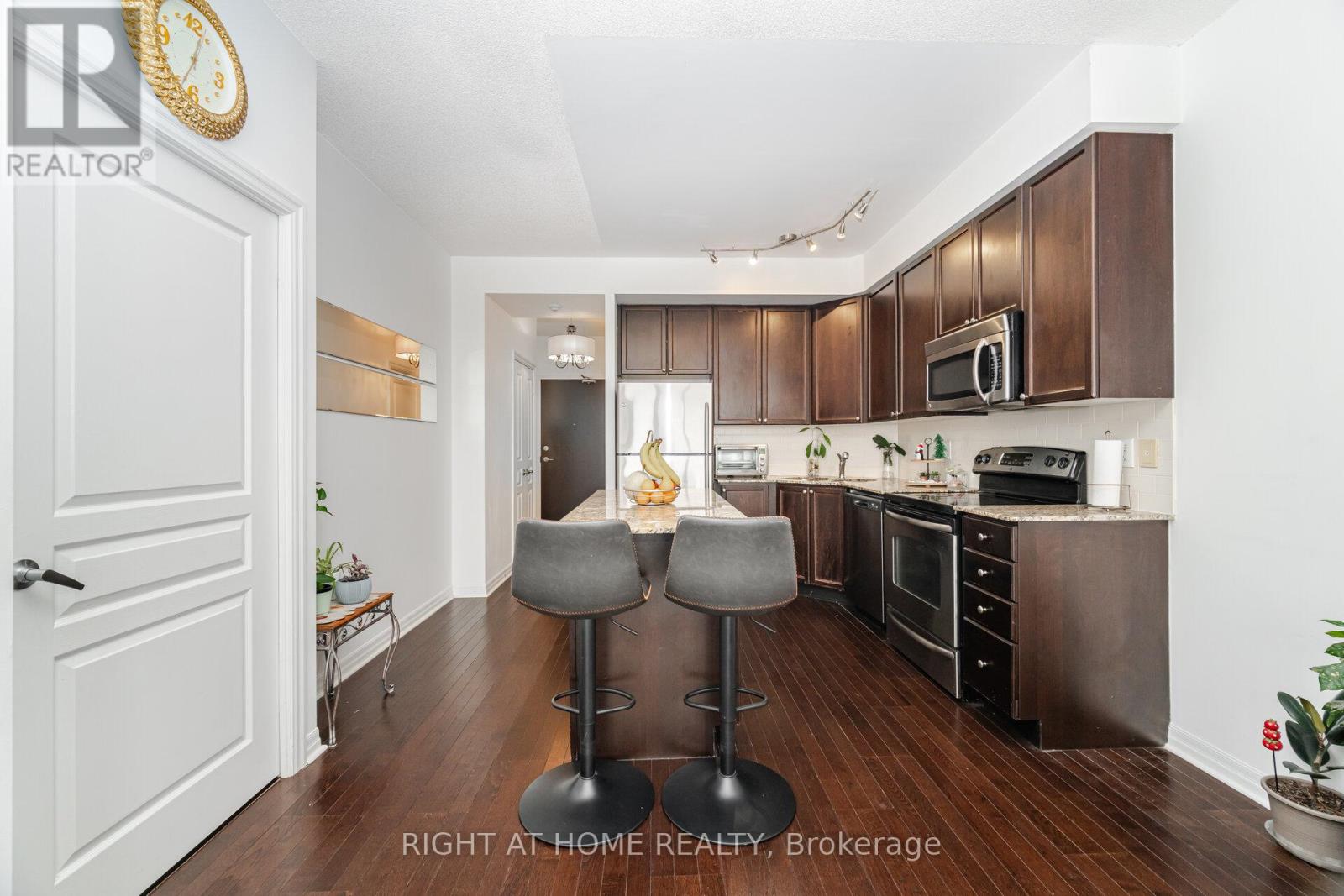 2308 - 225 Webb Drive, Mississauga, Ontario  L5B 4P2 - Photo 8 - W12167885