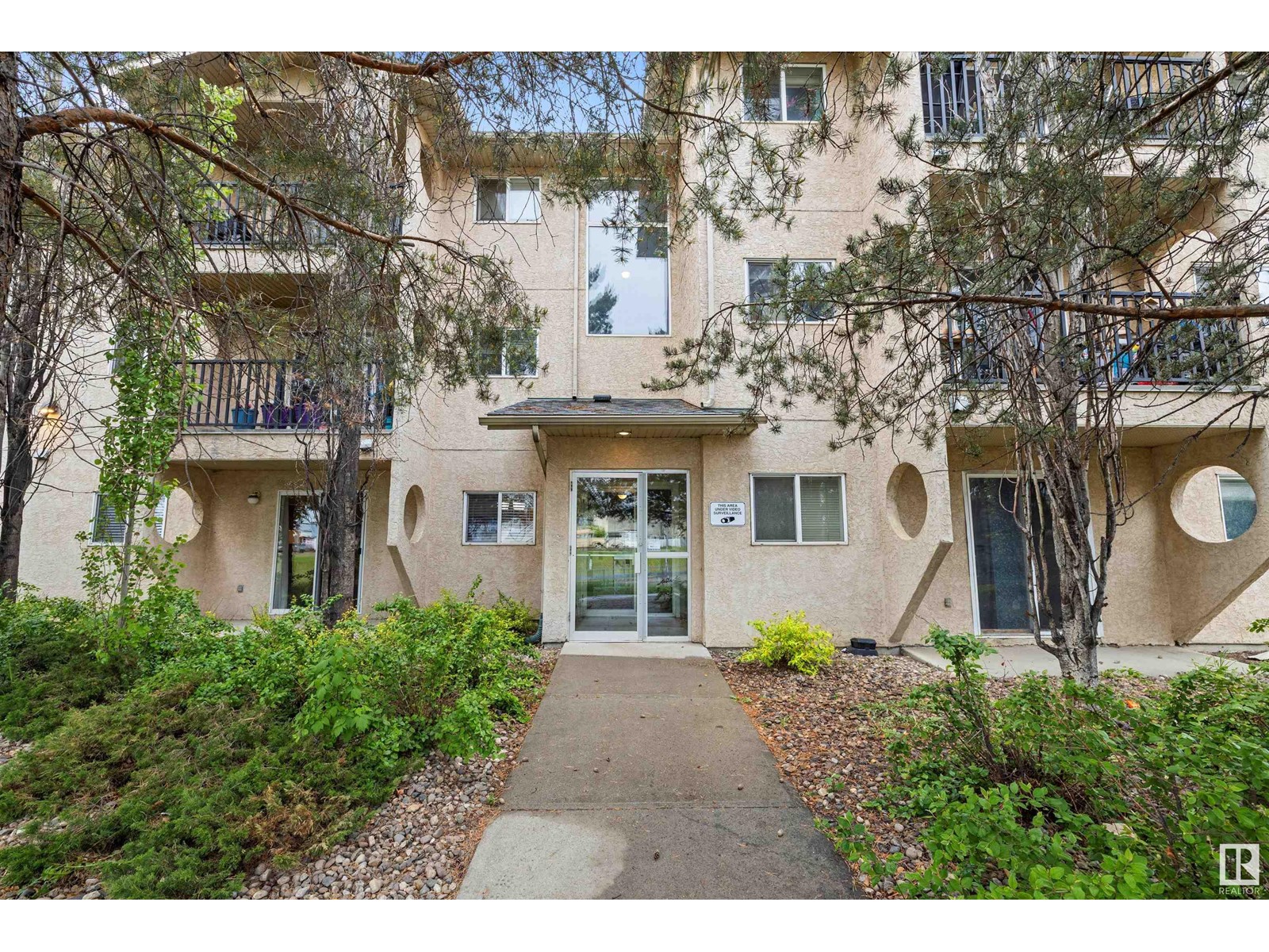 #102 12710 127 St Nw, Edmonton, Alberta  T5L 1A5 - Photo 1 - E4438027