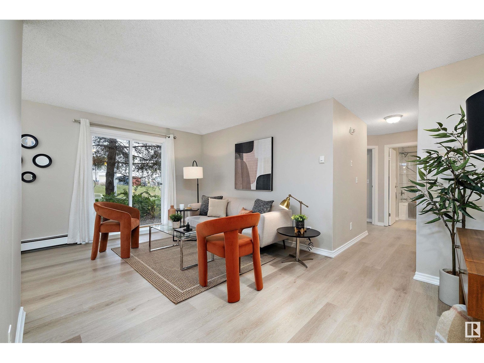 #102 12710 127 St Nw, Edmonton, Alberta  T5L 1A5 - Photo 2 - E4438027