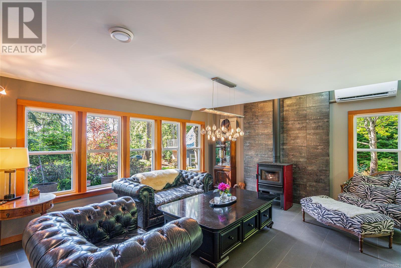 1158 Pat Burns Ave, Gabriola Island, British Columbia  V0R 1X2 - Photo 8 - 999225