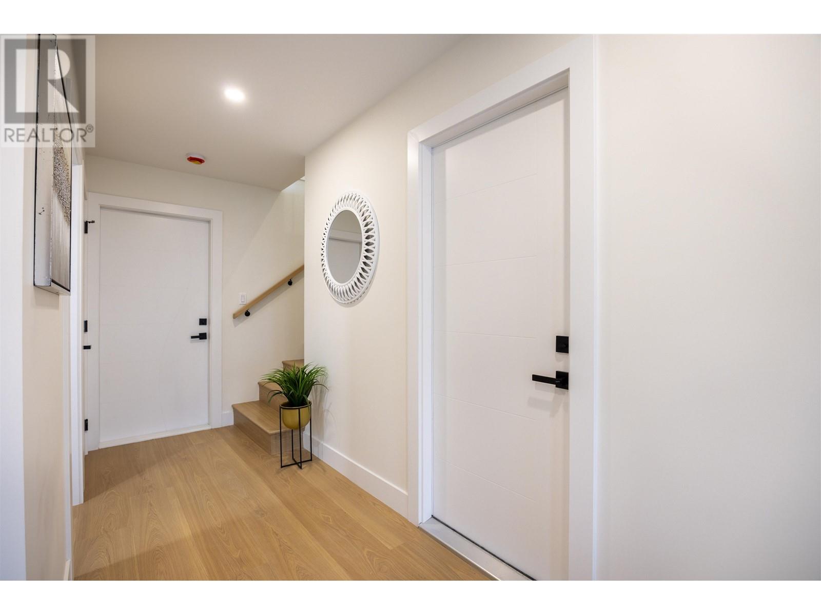 1277 Hudson Street, Coquitlam, British Columbia  V3B 7L7 - Photo 4 - R3005494