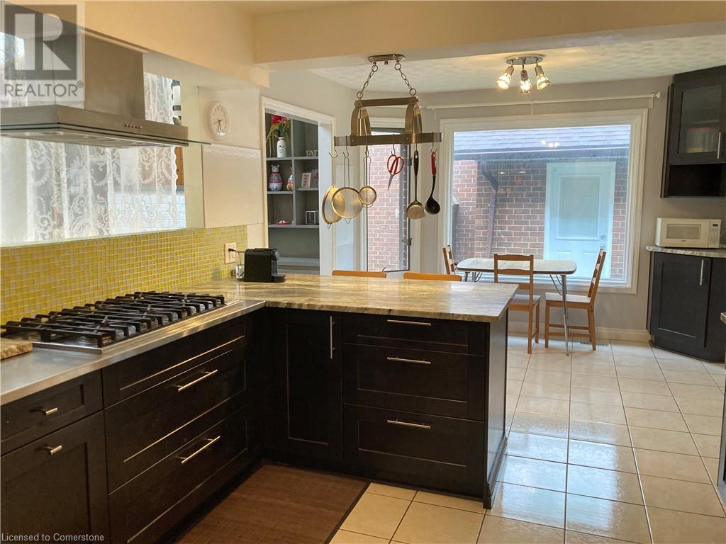 572 Sandbury Lane, Waterloo, Ontario  N2T 1Z5 - Photo 9 - 40726731