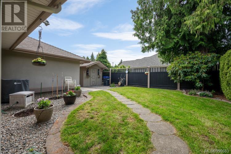 747 Chestnut St, Qualicum Beach, British Columbia  V9K 2L5 - Photo 6 - 999683