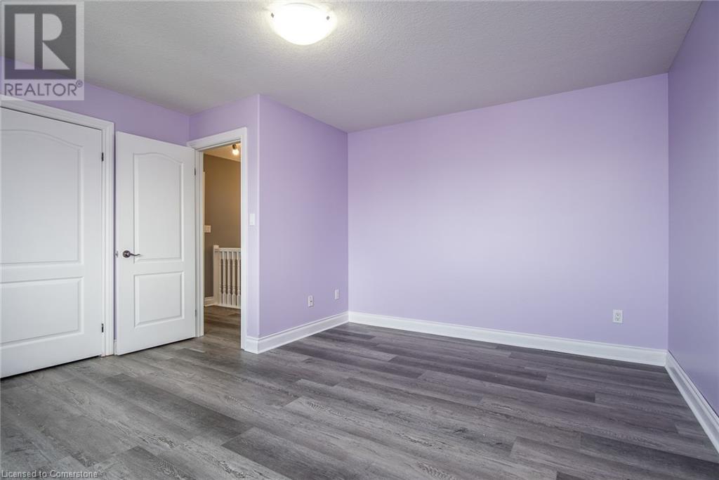 35 Yarrow Court, Kitchener, Ontario  N2E 4C4 - Photo 32 - 40721559