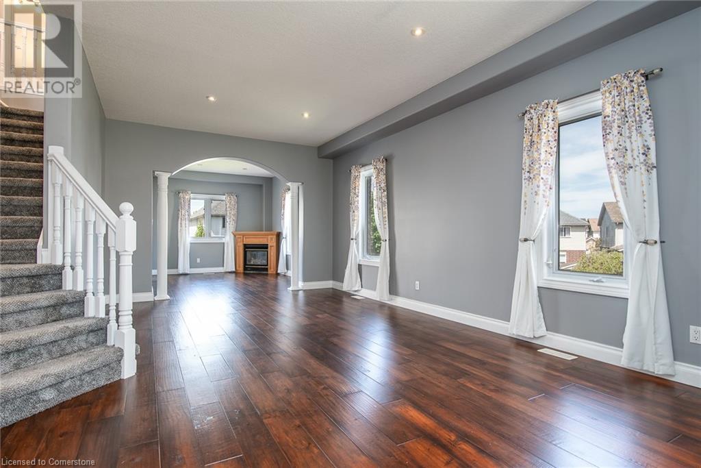 Property at 35 YARROW Court image 5
