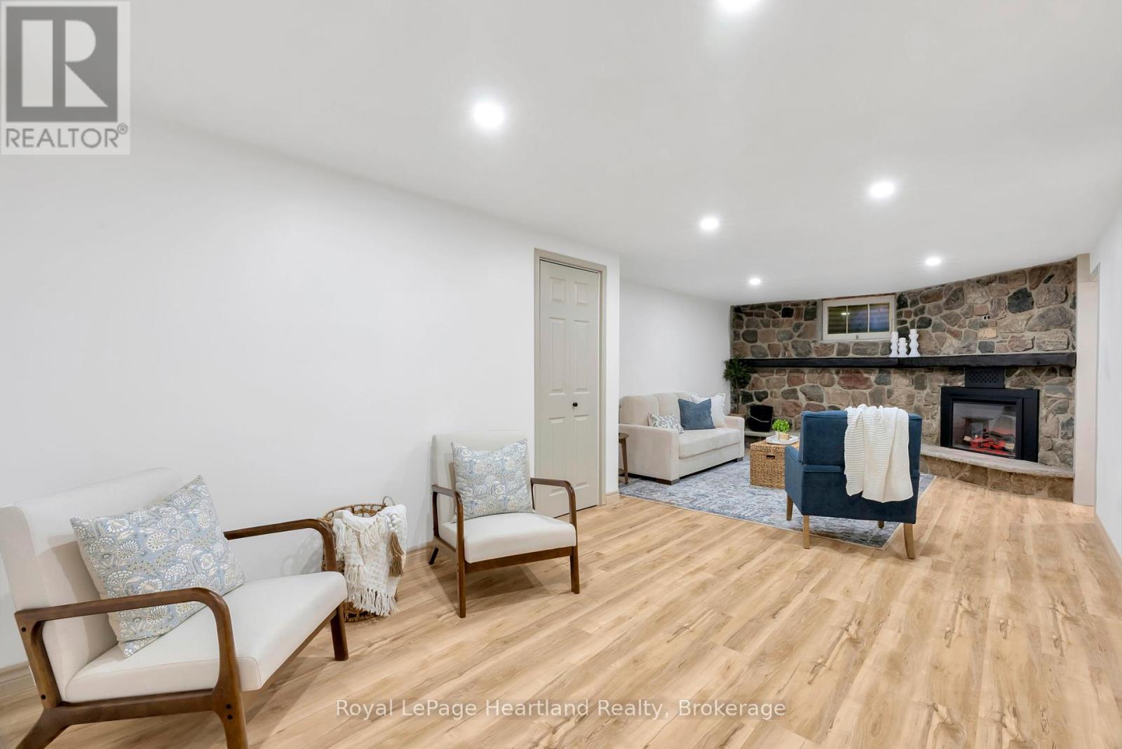 542 Angus Street, North Huron, Ontario  N0G 2W0 - Photo 21 - X12168000