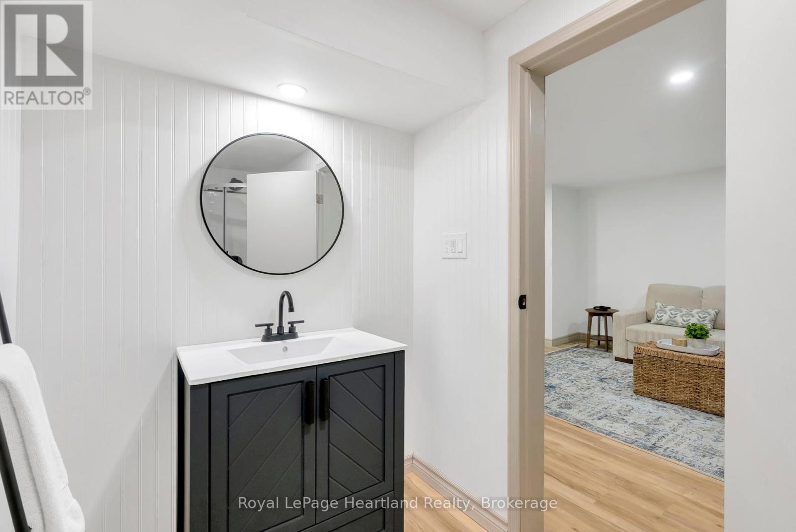 542 Angus Street, North Huron, Ontario  N0G 2W0 - Photo 24 - X12168000