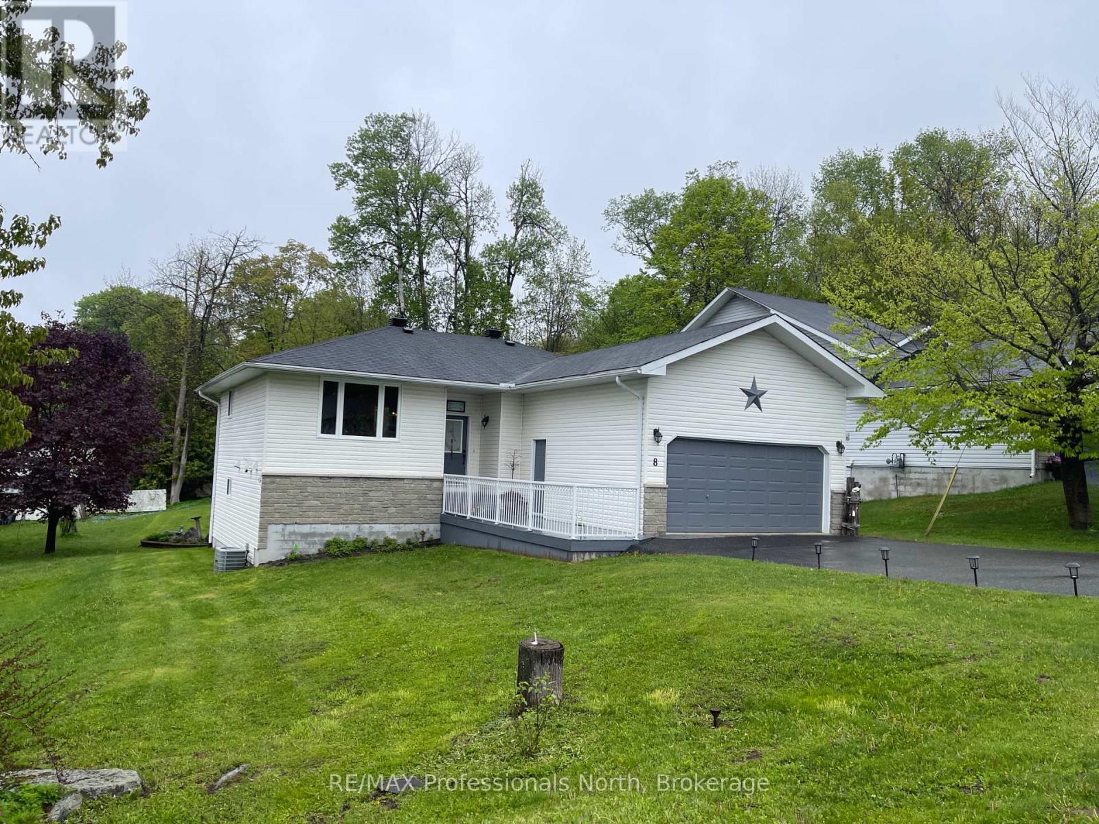 Property at 8 GREAVES AVENUE image 1